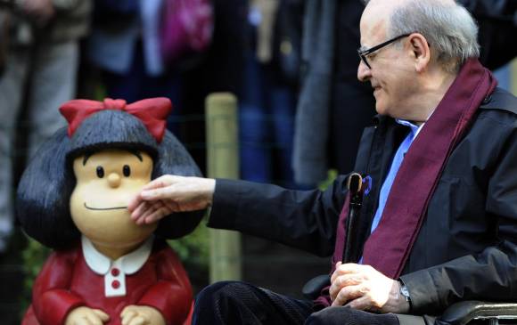 Quino estuvo en la Feria del Libro de Buenos Aires, donde presentó su obra Simplemente Quino, que recopila algunas tiras publicadas en prensa. Todavía no llega a Colombia. FOTO archivo