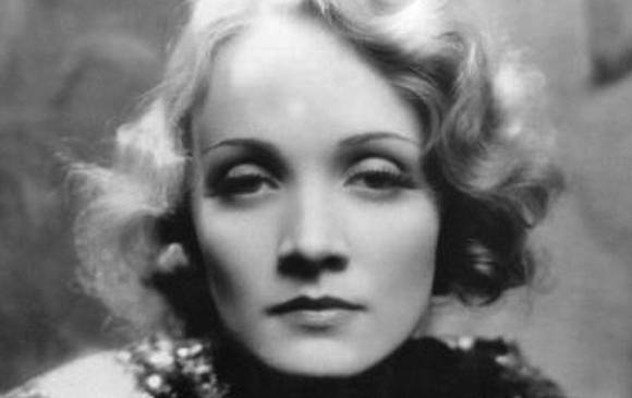Marlene Dietrich exigía ropa de Dior en las películas en las que participaba. Marlene Dietrich exigía ropa de Dior en las películas en las que participaba.