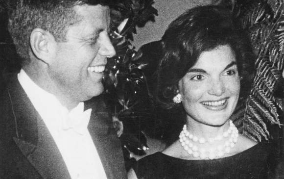 Jackie Kennedy se vistió de Dior para muchos de sus actos públicos. Jackie Kennedy se vistió de Dior para muchos de sus actos públicos.