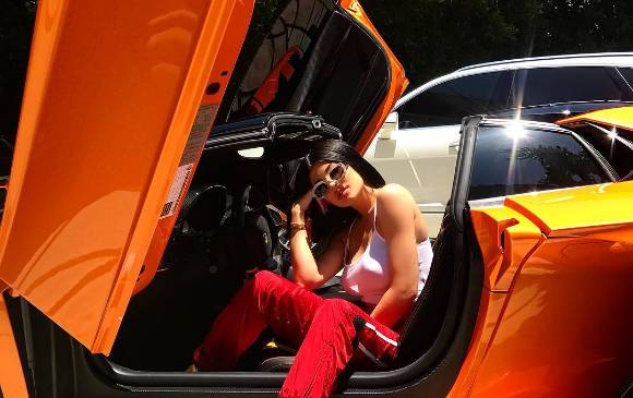 Kylie Jenner en Lamborghini. FOTO Instagram