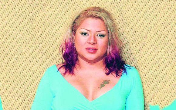 1. Regreso a la música: en 2009, luego de estar cinco años alejada de la música y tras su separación de Royne Chavez, Marbelle decidió volver a su esencia, a cantar. 1. Regreso a la música: en 2009, luego de estar cinco años alejada de la música y tras su separación de Royne Chavez, Marbelle decidió volver a su esencia, a cantar.