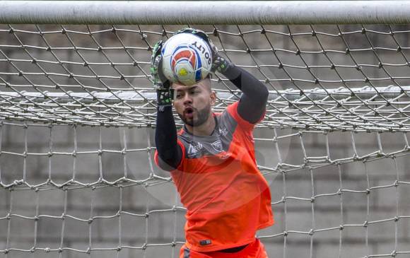 El arquero titular de Leones Arled Cadavid fue la gran figura del partido de ida en Tunja en el 0-0