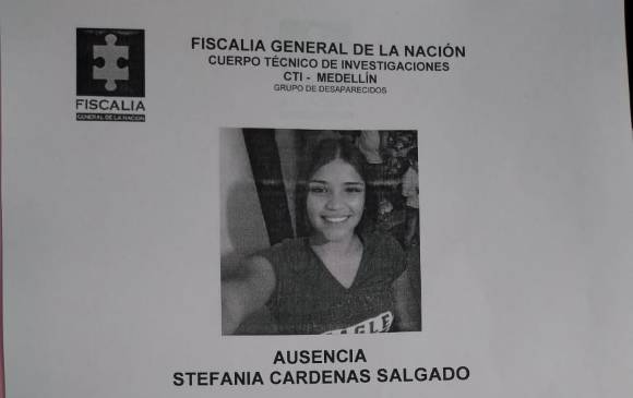 Con este cartel buscan a Stefanía en las comunas 12 y 13 de Medellín. FOTO CORTESÍA Con este cartel buscan a Stefanía en las comunas 12 y 13 de Medellín. FOTO CORTESÍA