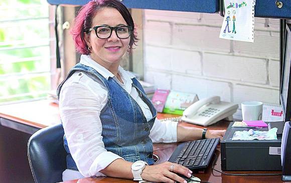Doris Henao, jefa de Investigaciones, entró a estudiarla como segunda opción y se enamoró de la carrera. FOTO Donaldo Zuluaga Doris Henao, jefa de Investigaciones, entró a estudiarla como segunda opción y se enamoró de la carrera. FOTO Donaldo Zuluaga