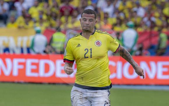 Infantil expulsión: Edwin Cardona recibió dos amarillas en tres minutos