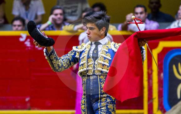 El joven torero venezolano Jesús Enrique Colombo, triunfador oficial de la 27° Feria Taurina de La Macarena. FOTO jaime pérez