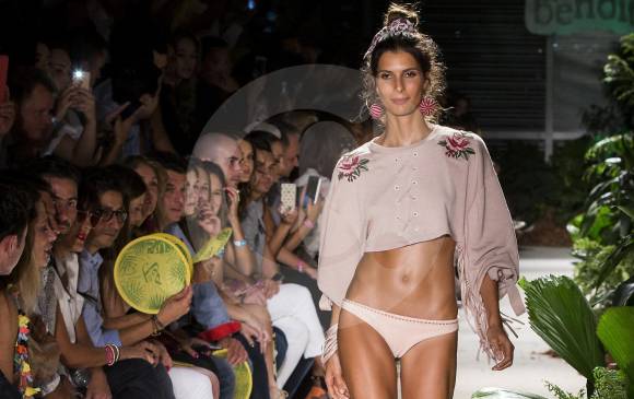 Accesorios para acompañar el vestido de baño se vieron en el desfile. FOTO Jaime Pérez Accesorios para acompañar el vestido de baño se vieron en el desfile. FOTO Jaime Pérez