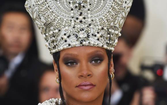 Rihanna - Jhon Galliano para margiela
