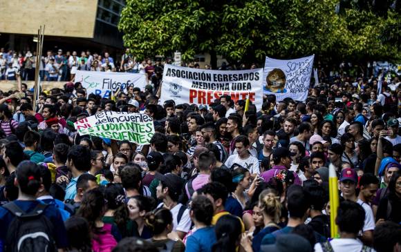 La marcha salió desde el Parque de los Deseos en Medellín. Fotografías: Jaime Pérez Munévar