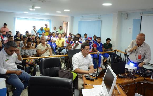 Concejales,el alcalde de Carepa Ovidio Ardila Rodas, comerciantes, gremios, miembros de la comunidad y jefes de despacho de la Administración Municipal hicieron parte de la socialización de la construcción de la ciclorruta en Carepa. FOTO CORTESÍA Concejales,el alcalde de Carepa Ovidio Ardila Rodas, comerciantes, gremios, miembros de la comunidad y jefes de despacho de la Administración Municipal hicieron parte de la socialización de la construcción de la ciclorruta en Carepa. FOTO CORTESÍA