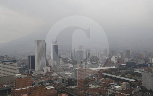 Declaran alerta roja en Medellín ante contaminación ambiental Declaran alerta roja en Medellín ante contaminación ambiental