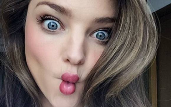 Miranda Kerr, muestra la alternativa menos popular <i>Fishface</i>. Miranda Kerr, muestra la alternativa menos popular <i>Fishface</i>.