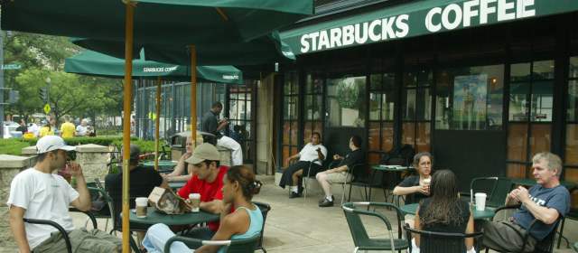 politica de citas con socios de Starbucks