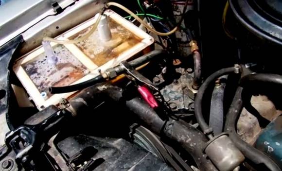 Así se ve el motor del vehículo que funciona con orina. FOTO LA PATRIA Así se ve el motor del vehículo que funciona con orina. FOTO LA PATRIA