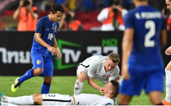 (VIDEO) Le salvó la vida a su compañero en pleno partido