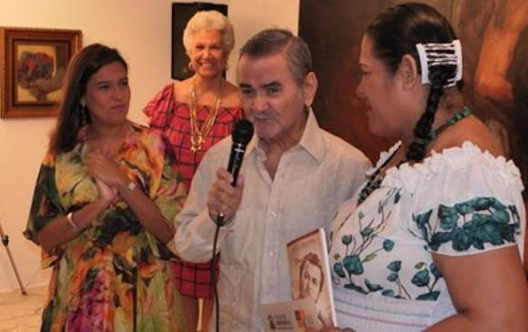 Fallece el cantautor de música tropical Adolfo Echeverría Fallece el cantautor de música tropical Adolfo Echeverría