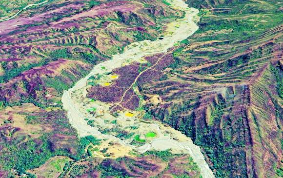 <b>Foto actual del Río Sambingo</b> <b>Foto actual del Río Sambingo</b>