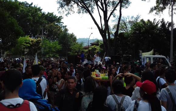 Marcha en Medellín. Foto: Facebook - Hermes Marín Marcha en Medellín. Foto: Facebook - Hermes Marín