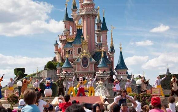 Reserva el viaje de sus sueños, robando a su padre Reserva el viaje de sus sueños, robando a su padre