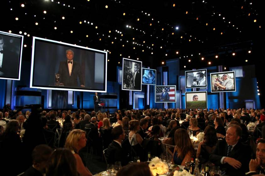 Se recordaron los mejores papeles de George Clooney. Foto cortesía de E! Entertainment Latin America tomada por Randall Michelson