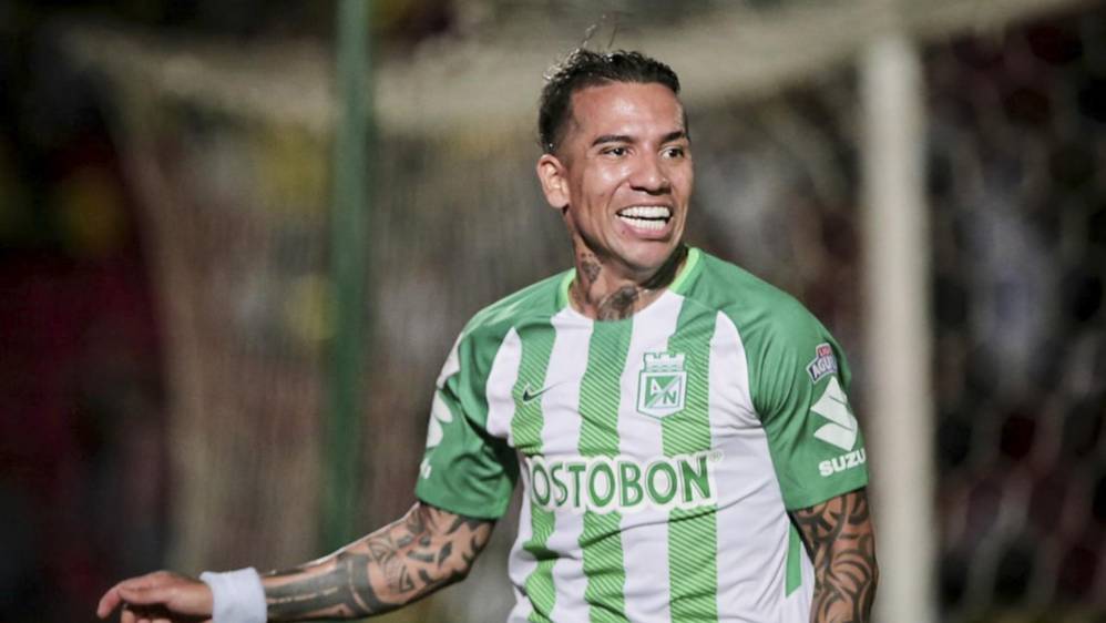 Una genialidad del atacante Dayro Moreno le dio la ventaja al verde este miércoles 1-0 ante el Tolima en la ciudad de Ibagué. Foto: Luisa González, Colprensa