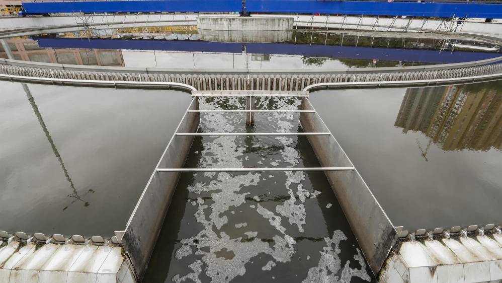 El proceso final del tratamiento es llevar el agua tratada hacia el río Medellín. Foto: Robinson Sáenz