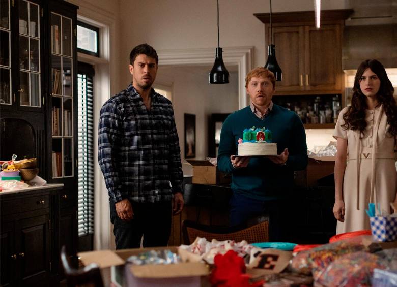 Toby Kebbell, Rupert Grint y Nell Tiger Free hacen parte de Servant. FOTO Cortesía Apple TV+