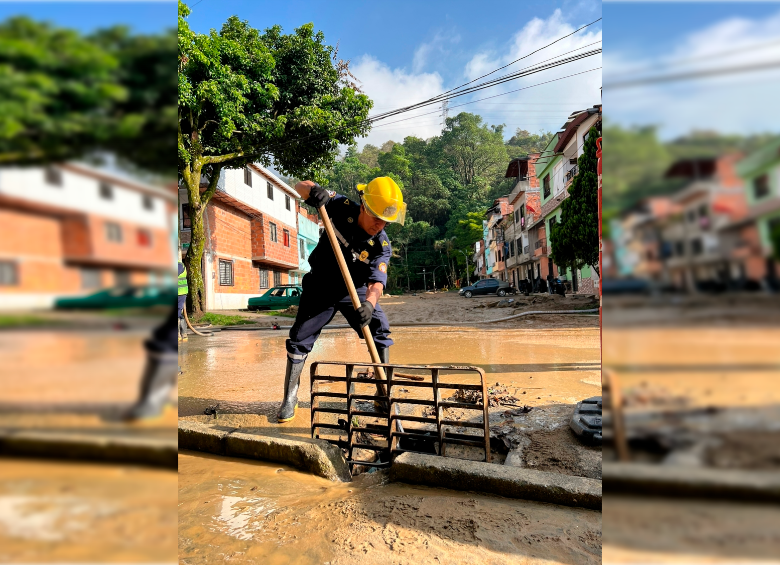 En la localidad avanzan las labores de remoción de lodo. FOTO: Cortesía