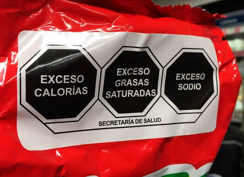 Etiquetado frontal en México, premiado por la OMS como uno de los más avanzados del mundo de acuerdo a la evidencia científica. FOTO: EFE
