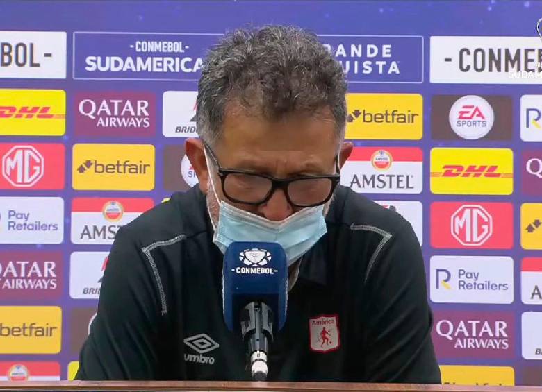 El entrenador risaraldense quedó eliminado de la Copa Sudamericana con América, de manera prematura, Foto: Cortesía. 