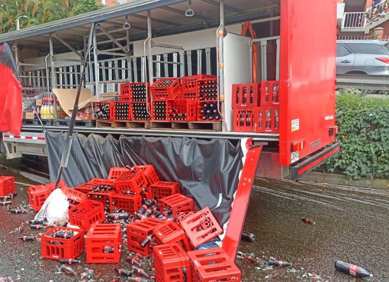 En el accidente no se reportaron personas lesionadas, según informó la Secretaria de Movilidad. FOTO: CORTESÍA DENUNCIAS ANTIOQUIA