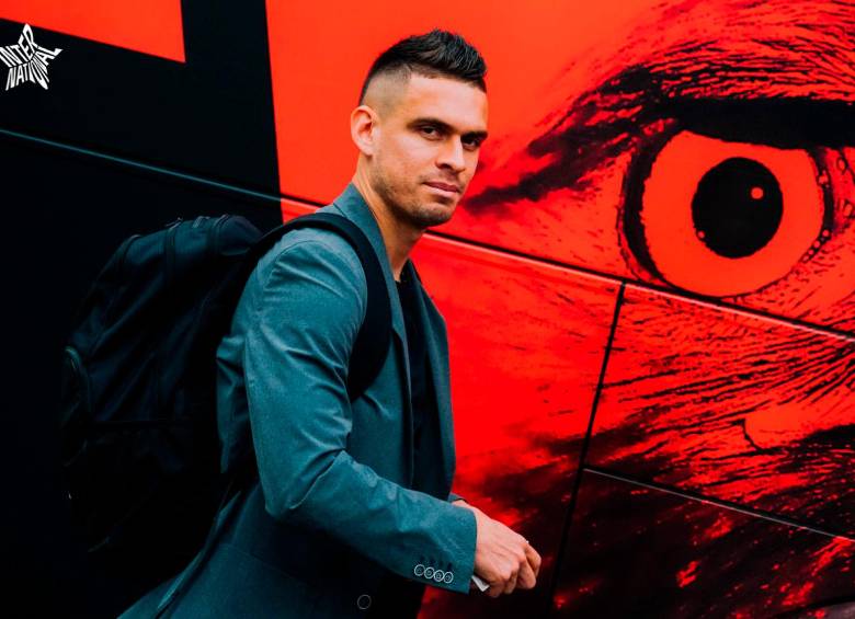 Rafael Santos Borré y su equipo tienen una exigente prueba este martes en la Liga de Campeones. FOTO: TOMADA DE TWITTER FRANKFURT