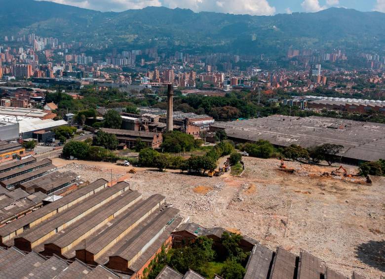 Así dio su última puntada el ícono de la industria paisa