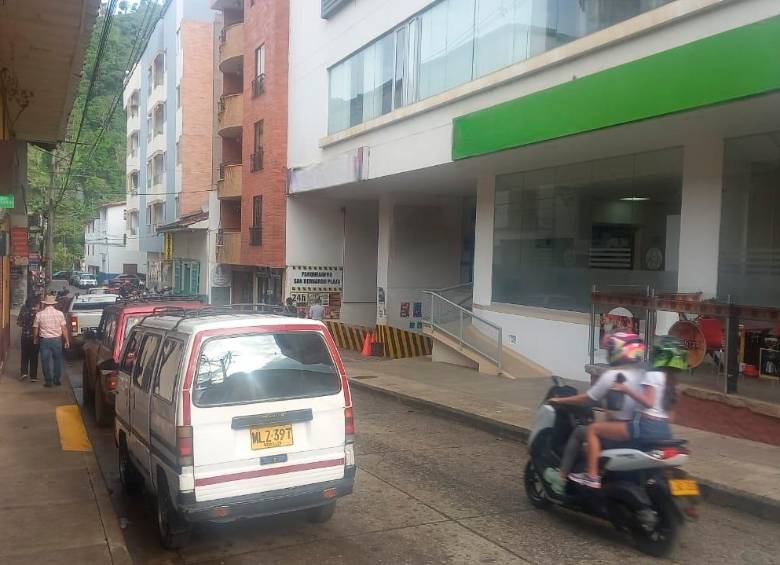 Dentro de esta entidad bancaria se presentó el hurto, según las autoridades. FOTO: CORTESÍA CONEXIÓN SUR