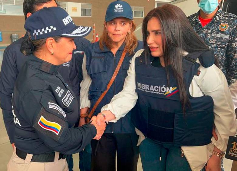 Fiscal cita al director de la Policía para que explique “qué ocurrió” en pomposo recibimiento a Aída Merlano