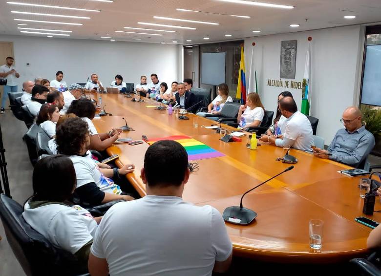 Restrepo presidió el primer consejo de gobierno tras asumir el cargo este jueves. FOTO: CORTESÍA