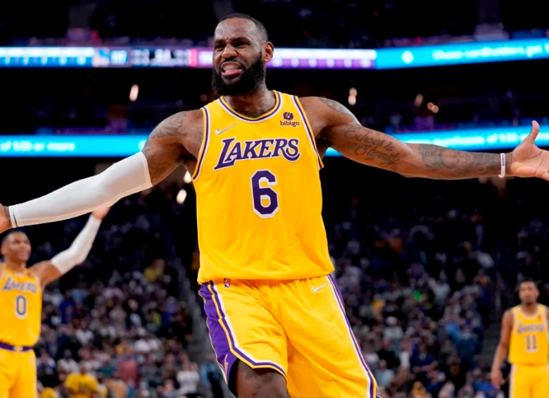LeBron James con 38 años de edad ha logrado cuatro títulos de la NBA (2012, 2013, 2016, 2020) y cuatro MVP de la temporada regular (2009, 2010, 2012 y 2013). FOTO TWITTER @NBA