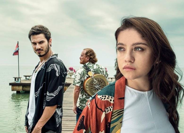 Karol Sevilla y Pipe Bueno, listos para el estreno de la primera serie de Disney hecha en Colombia Karol Sevilla y Pipe Bueno, listos para el estreno de la primera serie de Disney hecha en Colombia