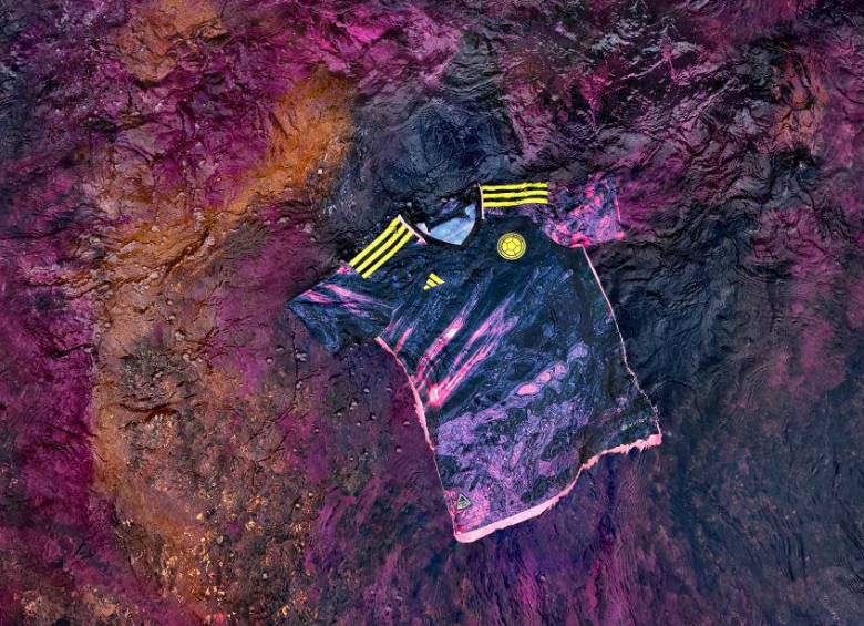 Así lucirán las jugadoras colombianas con el nuevo diseño de Adidas para el equipo nacional. FOTO CORTESÍA FEDECOLFUTBOL