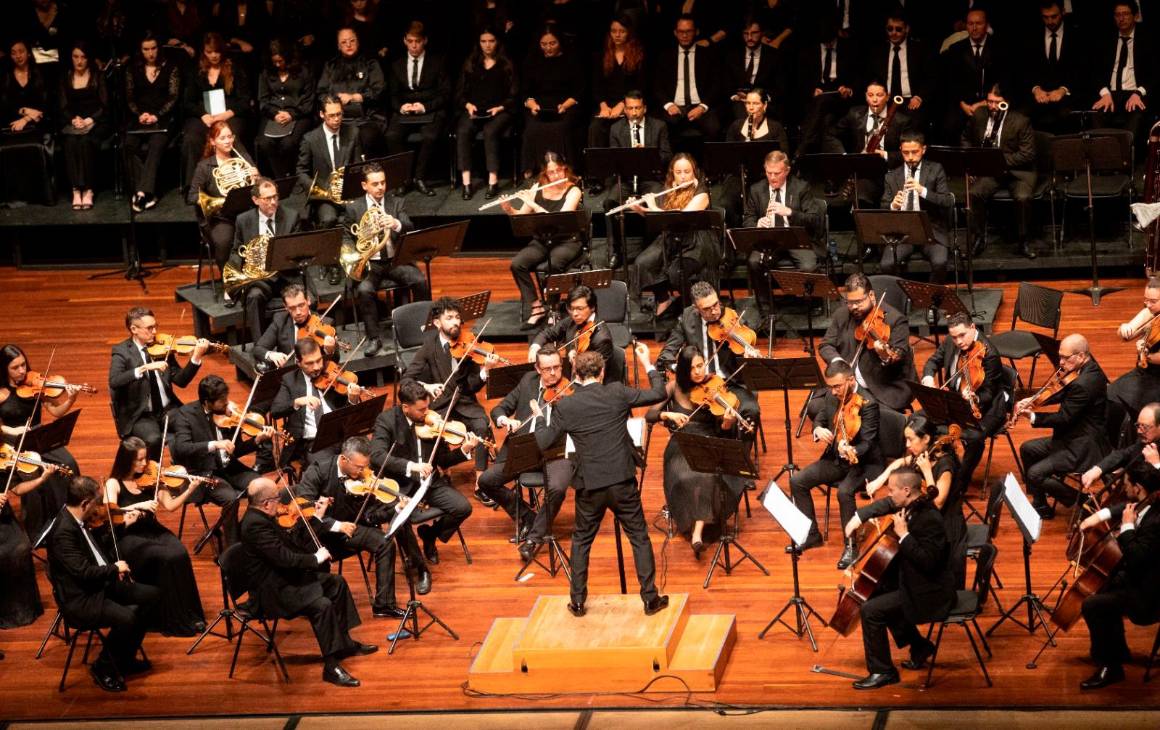 La Filarmónica interpretó obras de Mozart y Beethoven en su cumpleaños número 40. FOTO: Esneyder Gutiérrez
