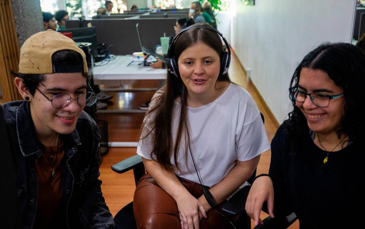 Camila Wolf tiene 31 años, estudió en el Colegio The Columbus School y saber inglés le abrió muchas puertas como ingresar a una universidad en Estados Unidos y trabajar con empresas extranjeras. FOTO Camilo Suárez
