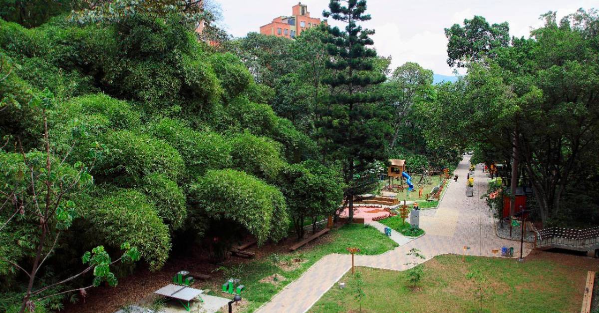 a beautiful view to Telemedellin Canal Park 