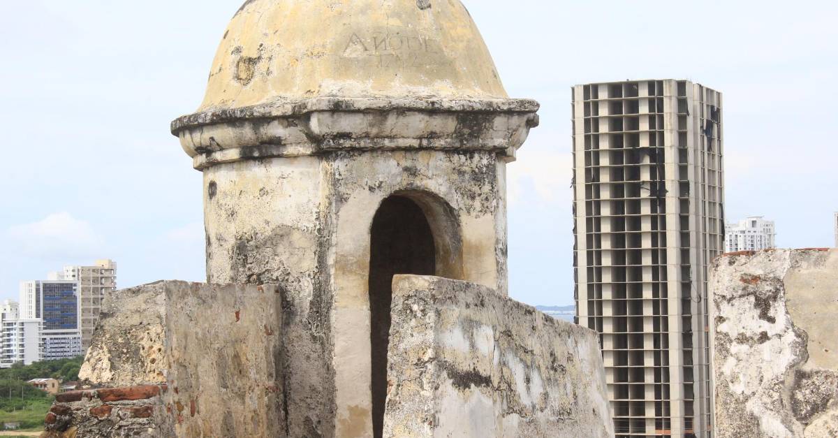 Juez ordenó, por fin, demoler edificio Aquarela que afectaba centro histórico de Cartagena