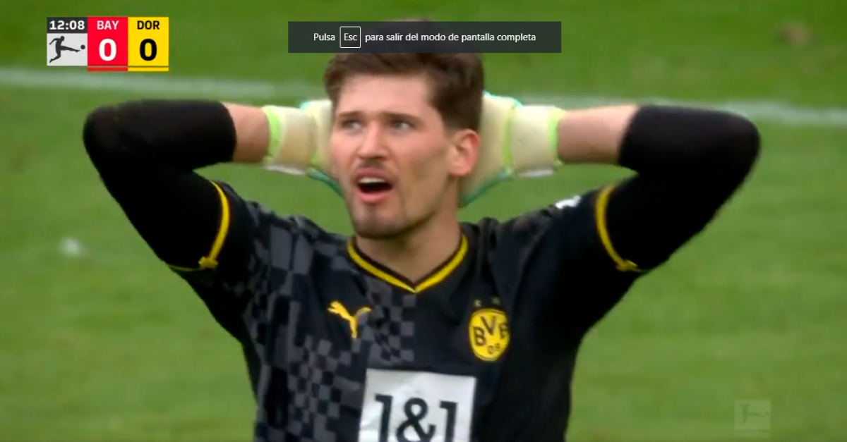 El descache del arquero del Borussia Dortmund que les puede costar el