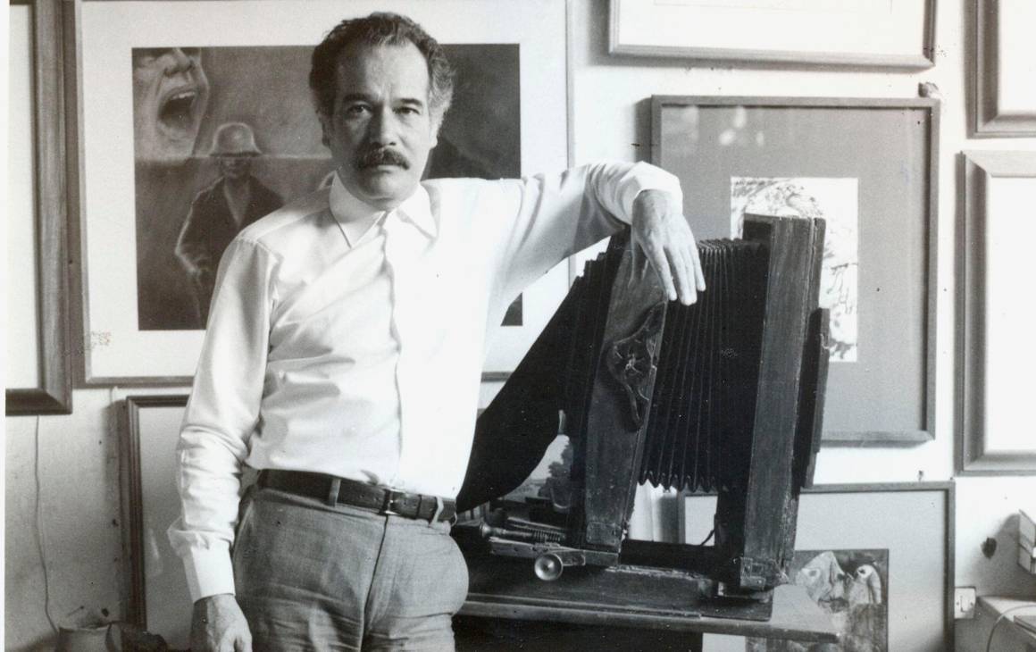 Manuel Mejía en su estudio de Medellín. Foto: archivo personal.