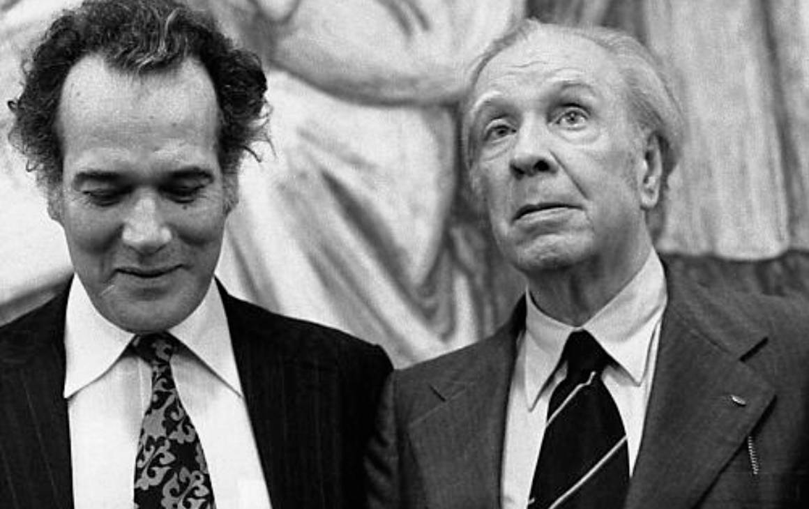 Manuel Mejía Vallejo con Jorge Luis Borges, cuando el argentino vino de visita a Medellín. Foto: Jairo Osorio.