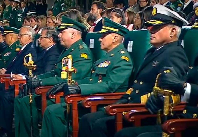 Luego de incumplir la primera cita, el presidente Petro hizo este sábado la presentación y reconocimiento de la nueva cúpula. FOTO TOMADA DE TWITTER