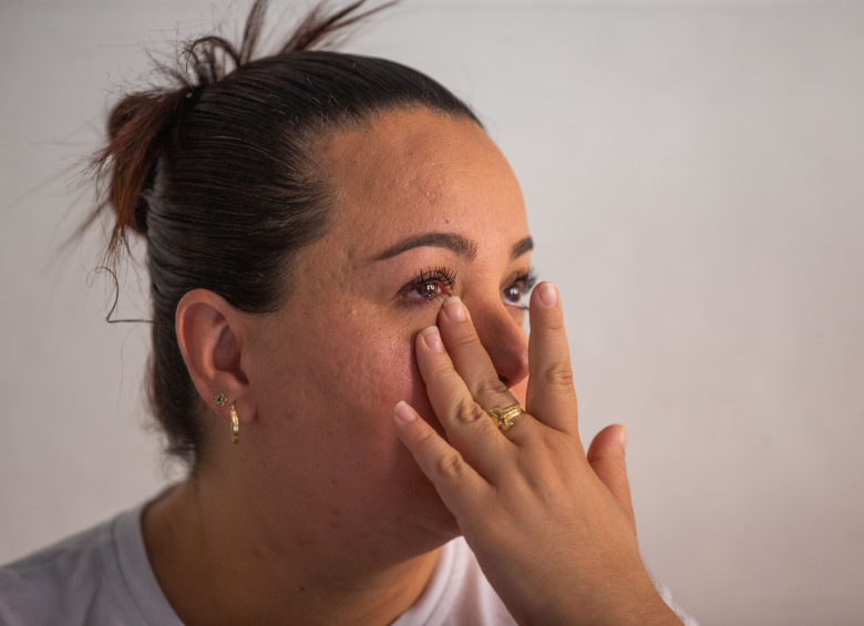 Luz Enith Franco ha buscado a su esposo, Arles Edisson Guzmán, desde hace 20 años. FOTO ESNEYDER GUTIÉRREZ