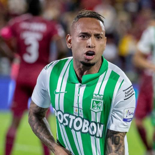 Jarlan Barrera marca el primero de la noche para el verde en el duelo ante Pereira en el Hernán Ramírez Vilegas. FOTO COLPRENSA