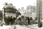 La Gorda fue inaugurada por el maestro Fernando Botero en la esquina de La calle Colombia con la carrera Bolivar hace 35 años. Foto: Archivo el Colombiano